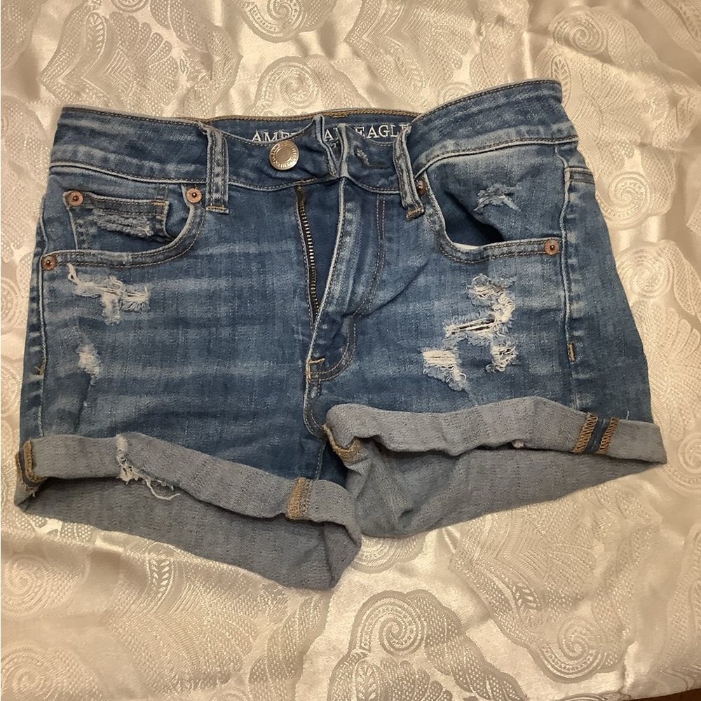 American eagle size 2 ripped jean shorts